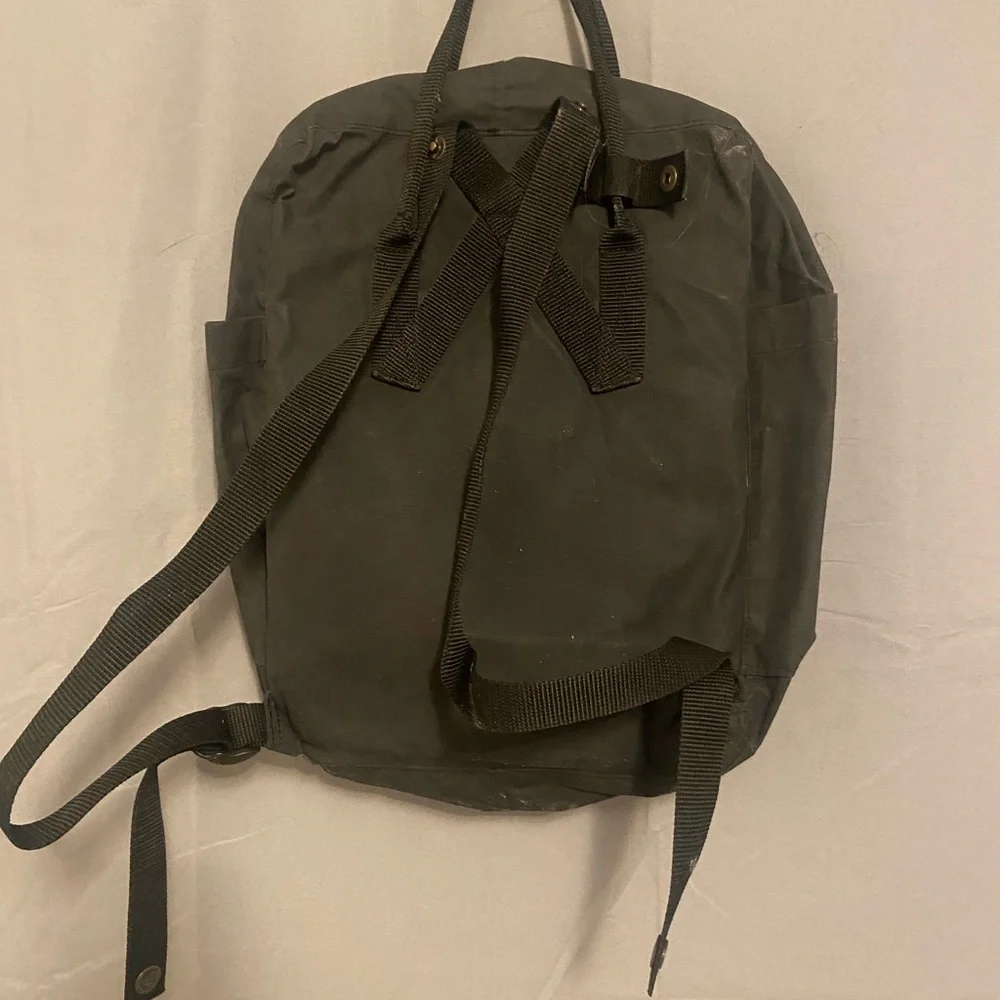 Kånken Black Backpack - Picture 4 of 5